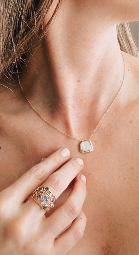 Colgante Oro y Nácar