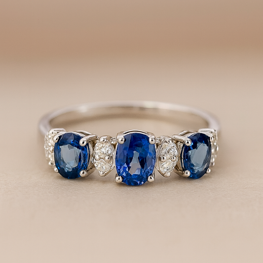 anillo-ceylan-oro-blanco-18k-zafiros-diamantes-rose-joyas