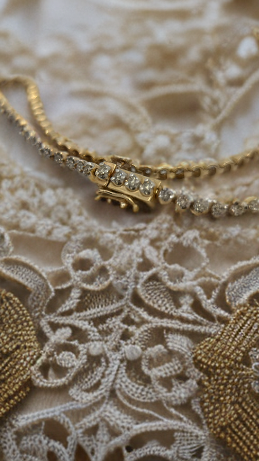 Pulsera de oro con diamantes