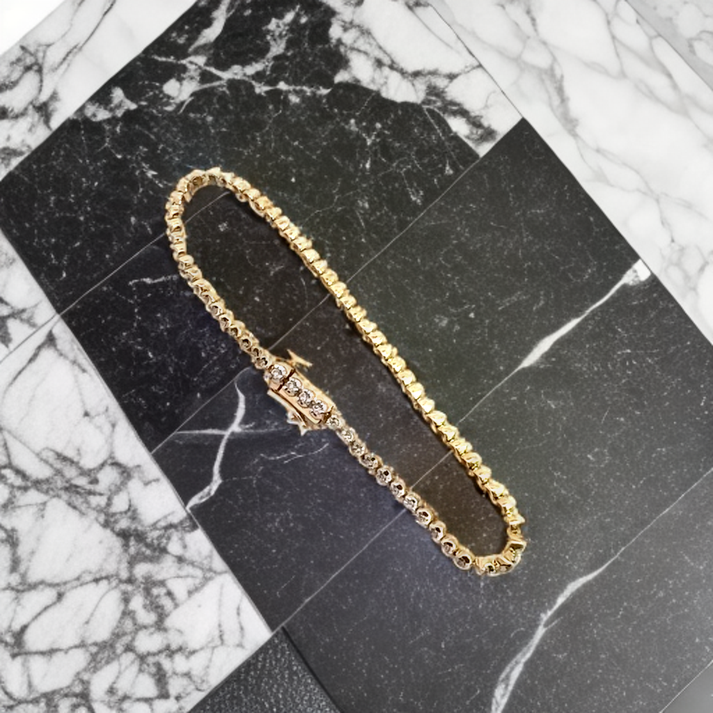 Pulsera de oro con diamantes