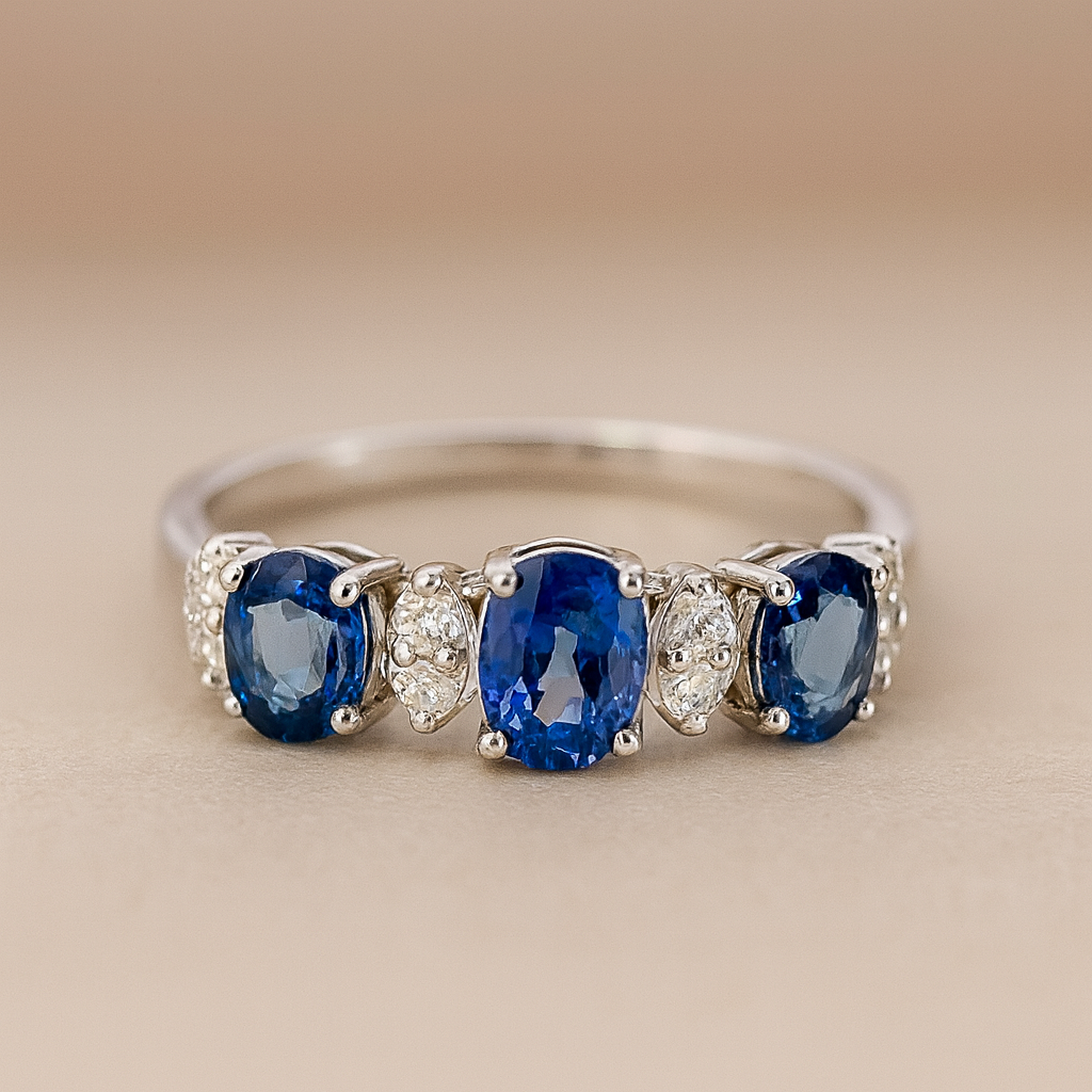 anillo-ceylan-oro-blanco-18k-zafiros-diamantes-rose-joyas