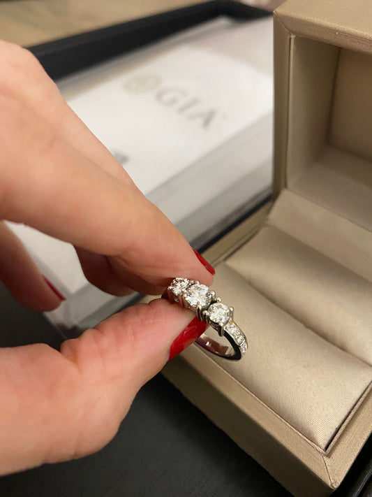 Anillo Tricillo de diamantes