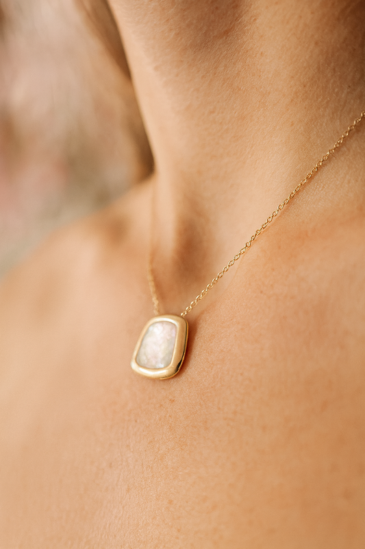 Colgante Oro y Nácar